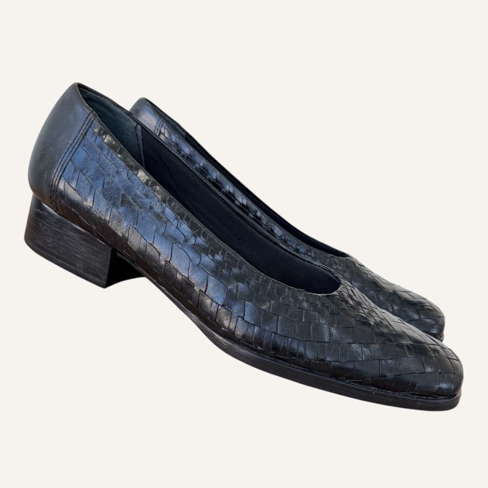 Trotters - Women's Square Toe Black Woven Block Heel Leather Shoe Size 7N /‎ 6.5